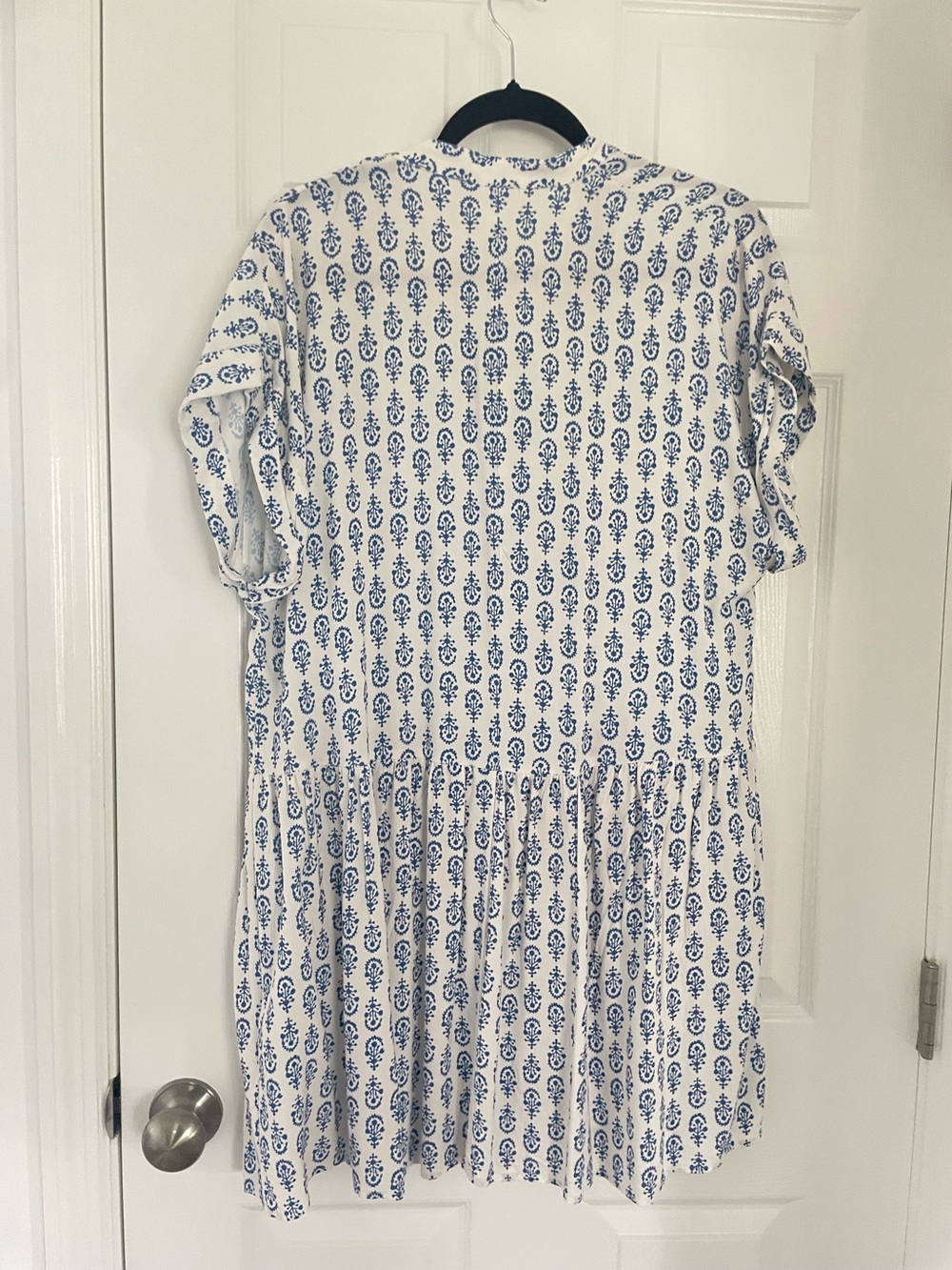 H&M White Dress with Paisley Viscose Blue Print Dress size medium - Picture 7 of 10